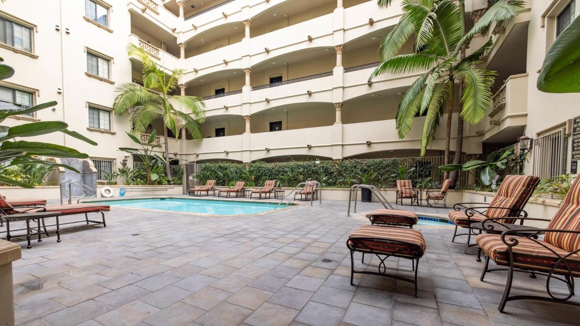 Holiday In La - 1Br With Free Parking, Laundry, Pool Лос-Анджелес Экстерьер фото